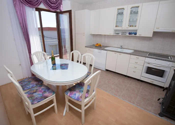 Zara Apartma Lejlighed Podstrana